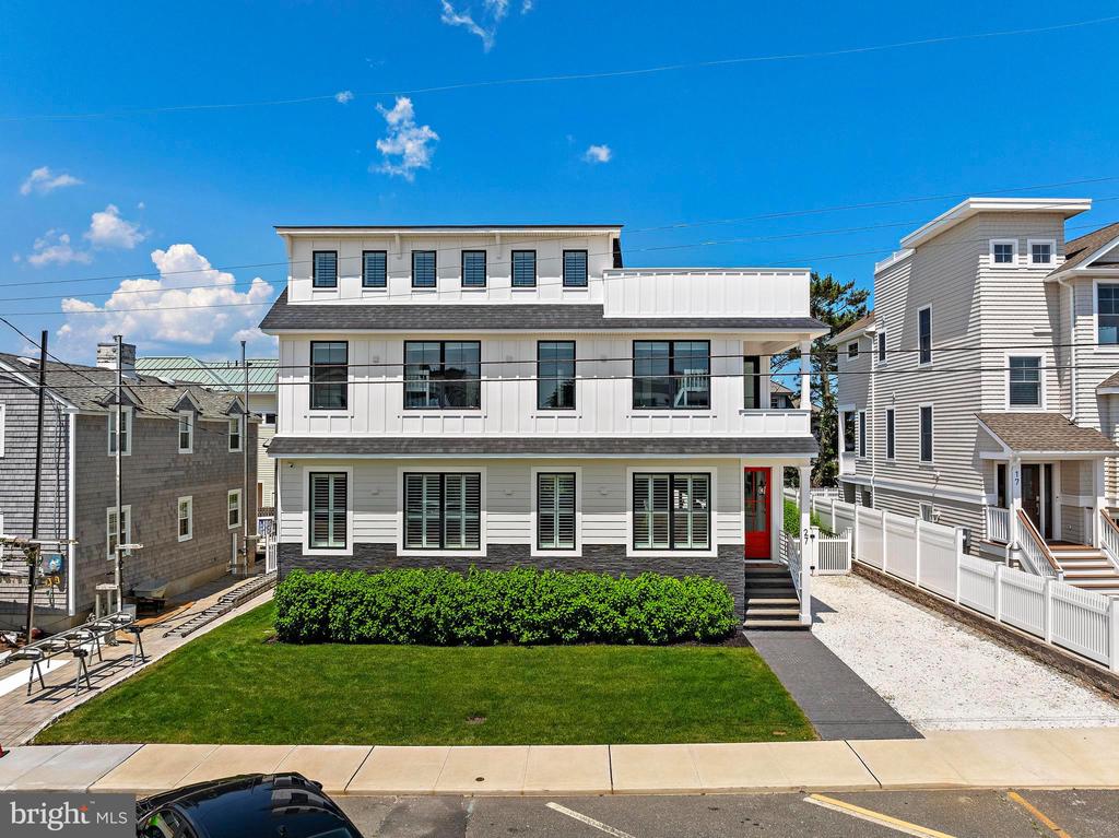 27 THIRD STREET