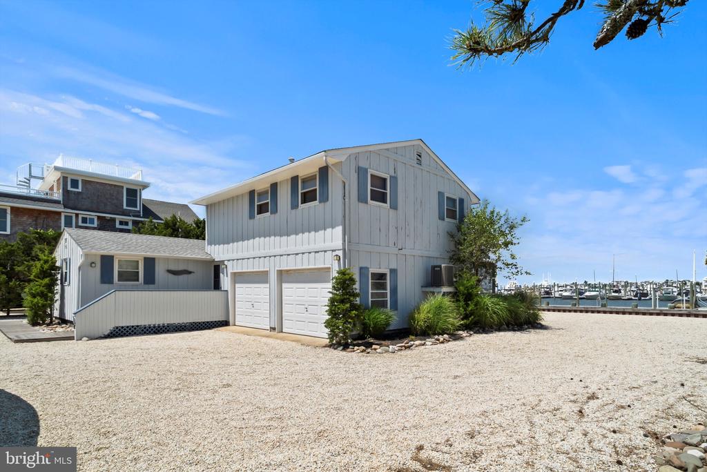 13 ANDERSON DRIVE