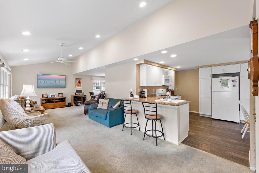 272 N 2ND STREET