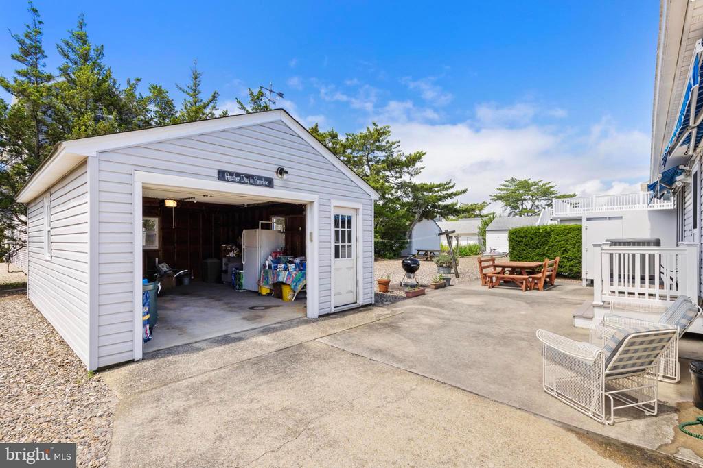 272 N 2ND STREET