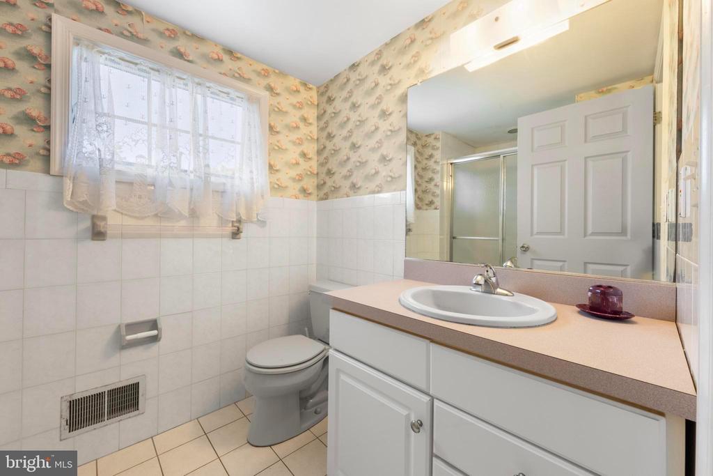 272 N 2ND STREET