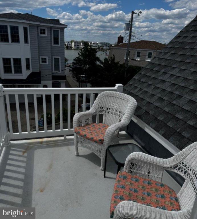 2012 E BAY TERRACE