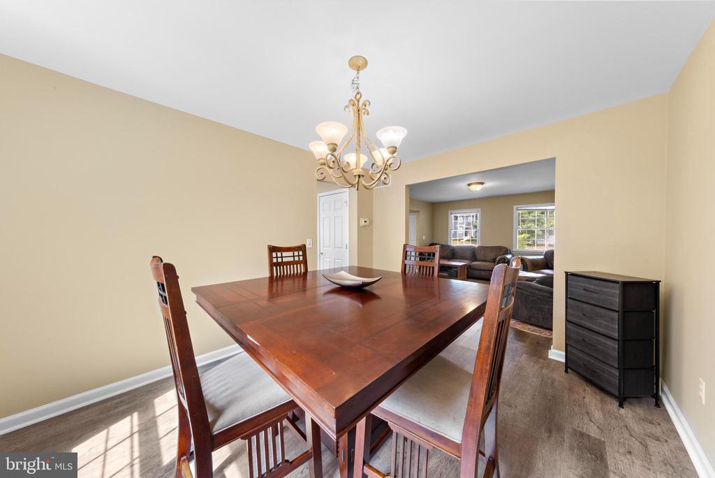 746 RAILROAD DRIVE