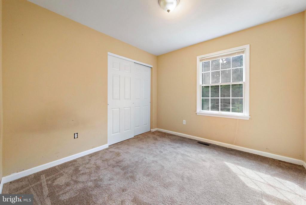 746 RAILROAD DRIVE