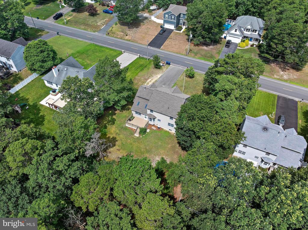 746 RAILROAD DRIVE