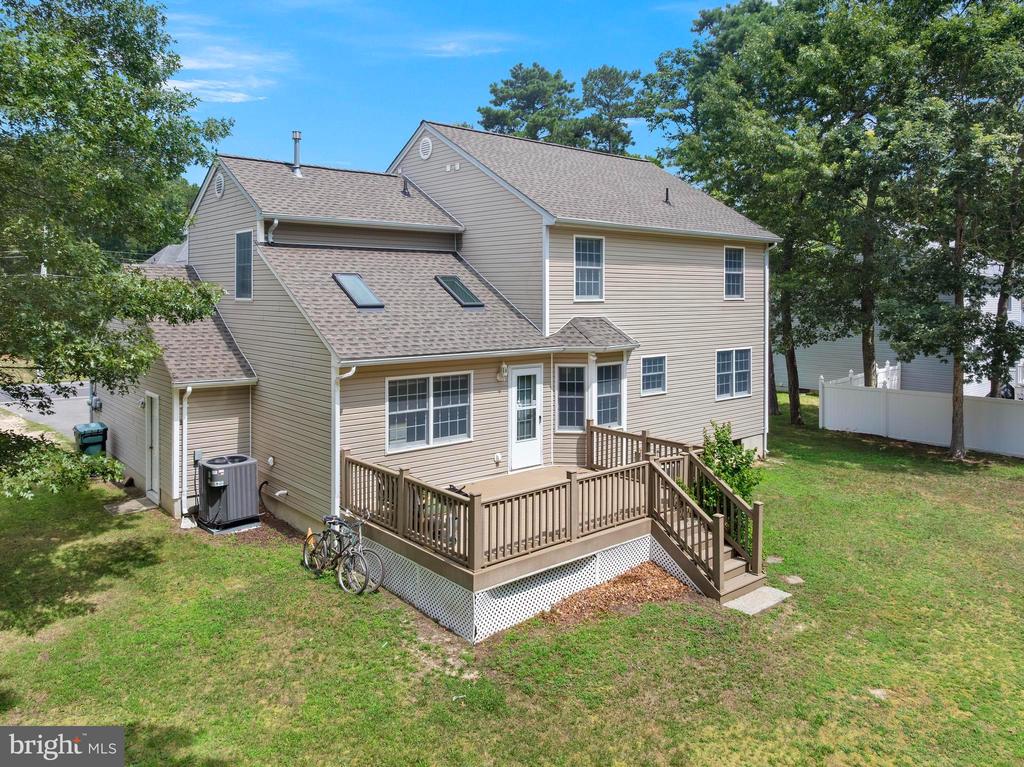 746 RAILROAD DRIVE