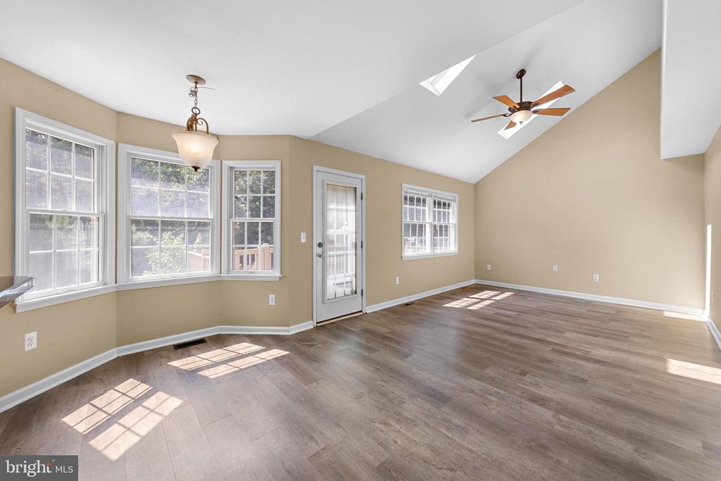 746 RAILROAD DRIVE
