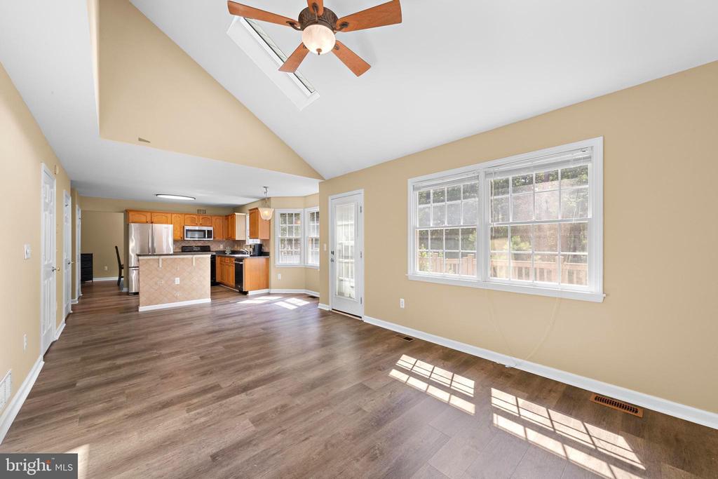 746 RAILROAD DRIVE