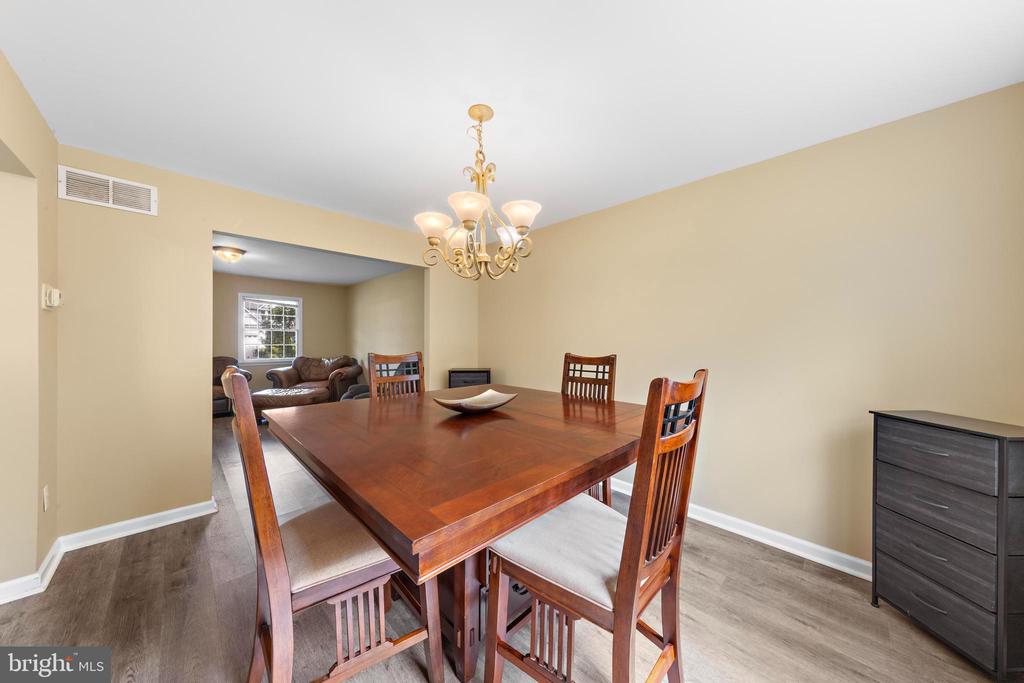746 RAILROAD DRIVE