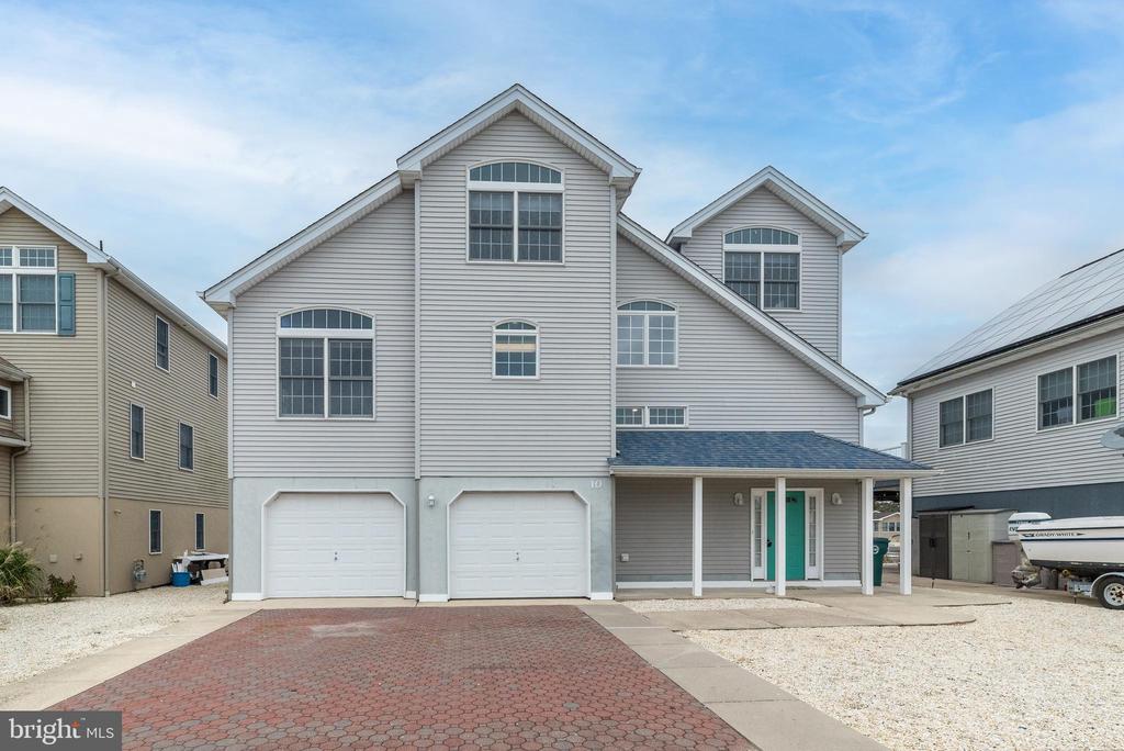 10 SEA ISLE DRIVE