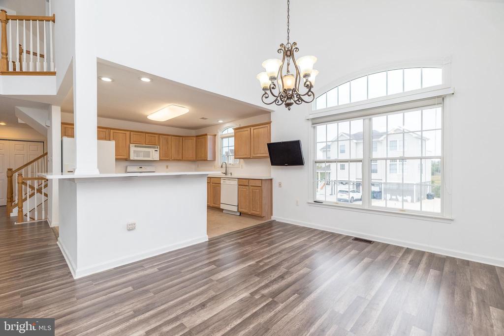 10 SEA ISLE DRIVE