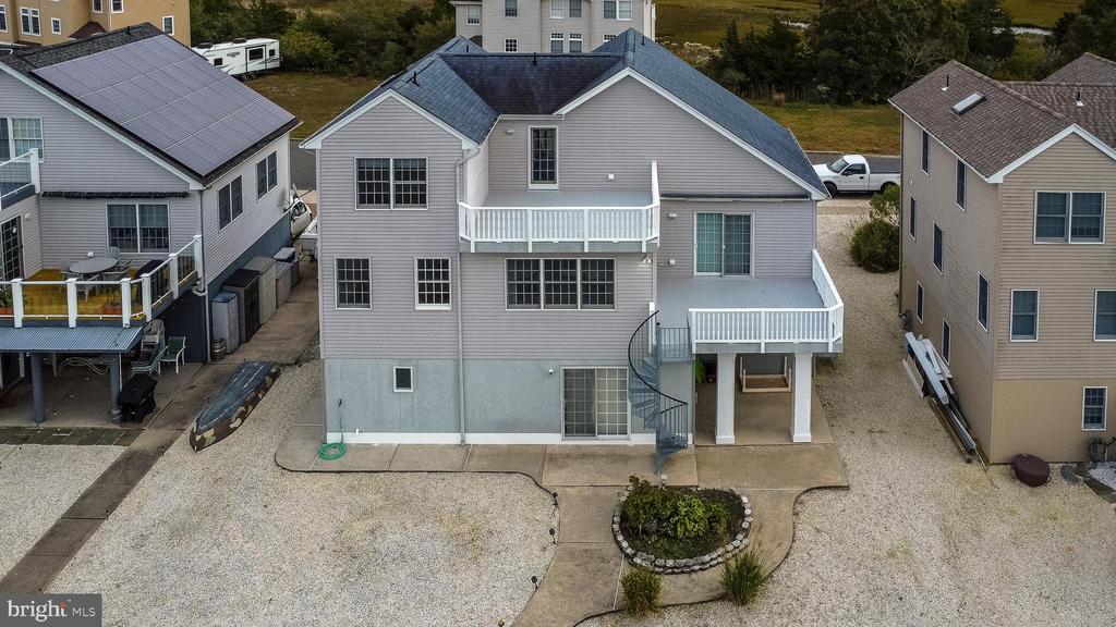 10 SEA ISLE DRIVE