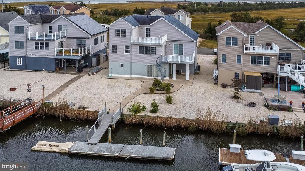 10 SEA ISLE DRIVE