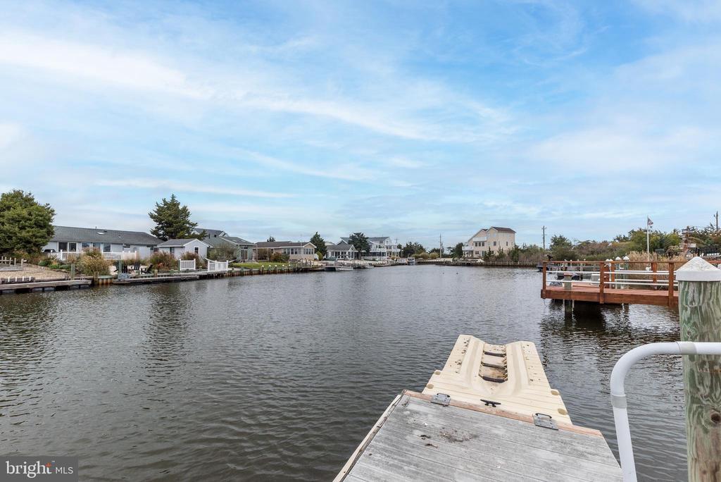 10 SEA ISLE DRIVE