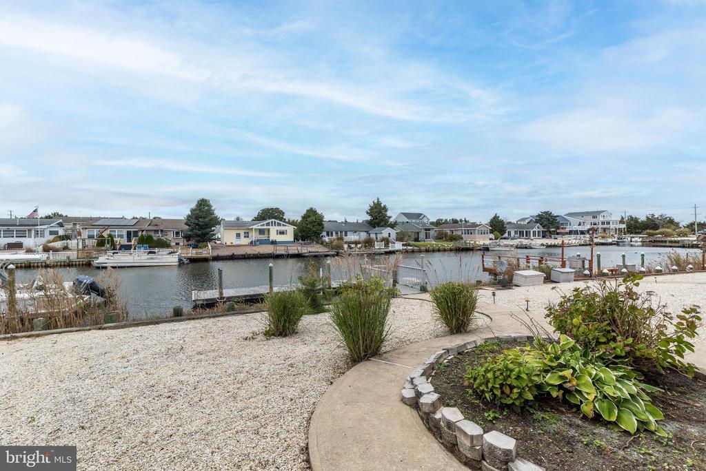 10 SEA ISLE DRIVE