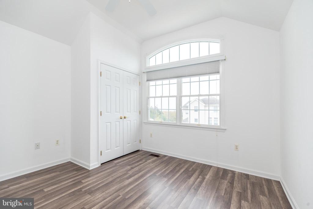 10 SEA ISLE DRIVE