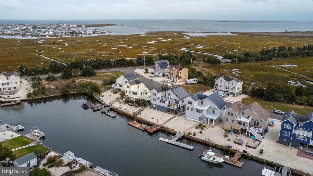 10 SEA ISLE DRIVE