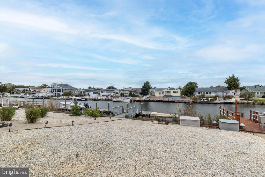 10 SEA ISLE DRIVE