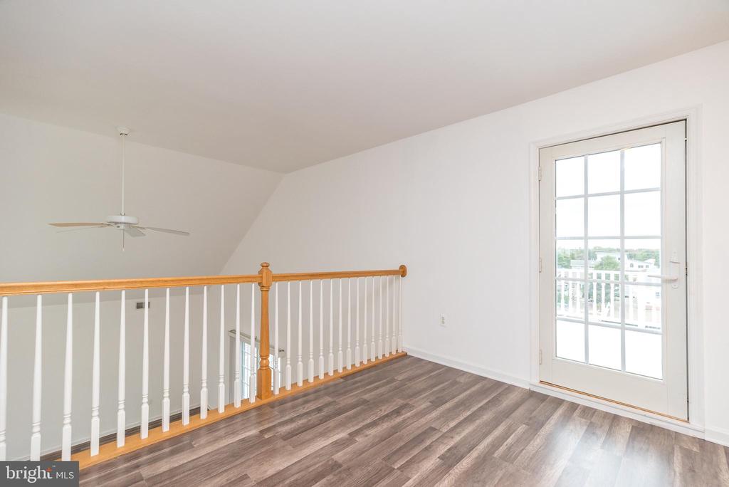10 SEA ISLE DRIVE