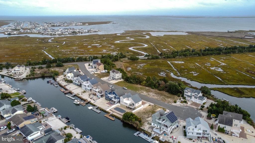 10 SEA ISLE DRIVE