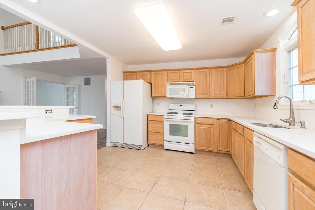 10 SEA ISLE DRIVE