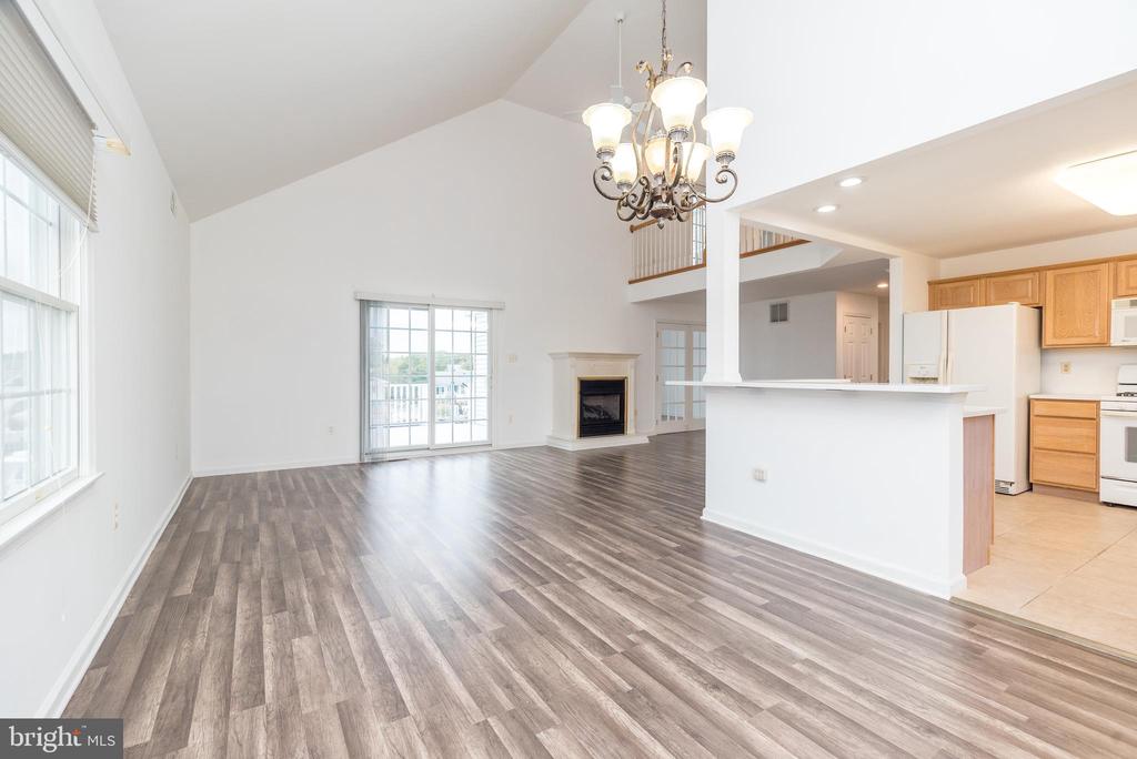 10 SEA ISLE DRIVE