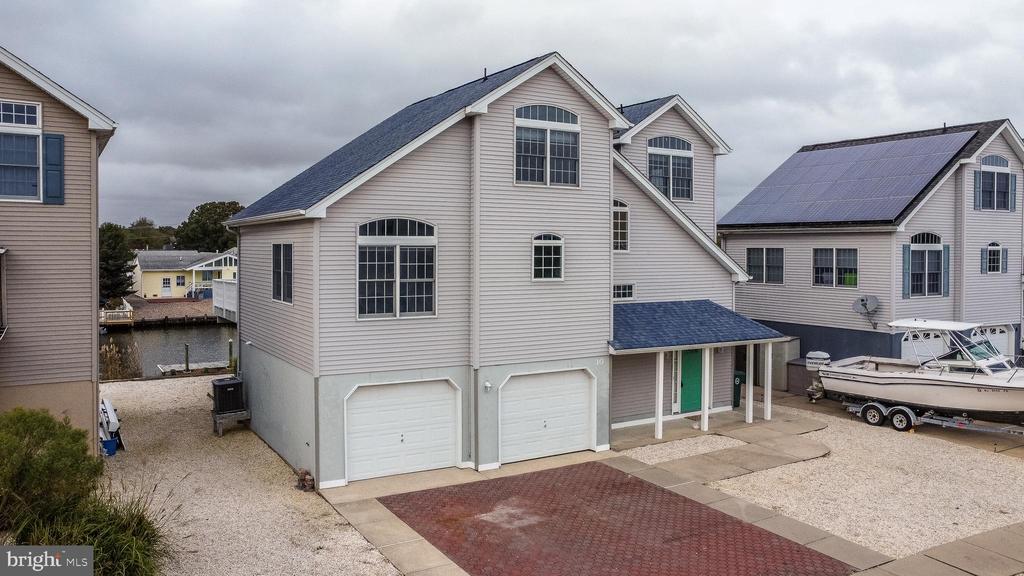 10 SEA ISLE DRIVE