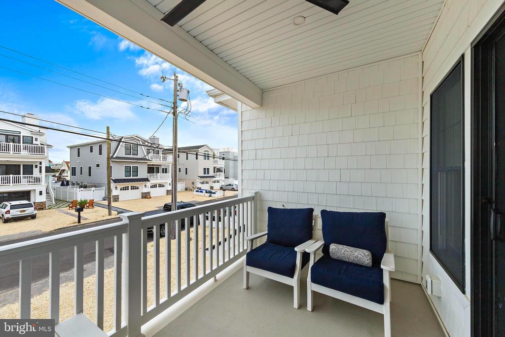 17 W HARDING AVE.