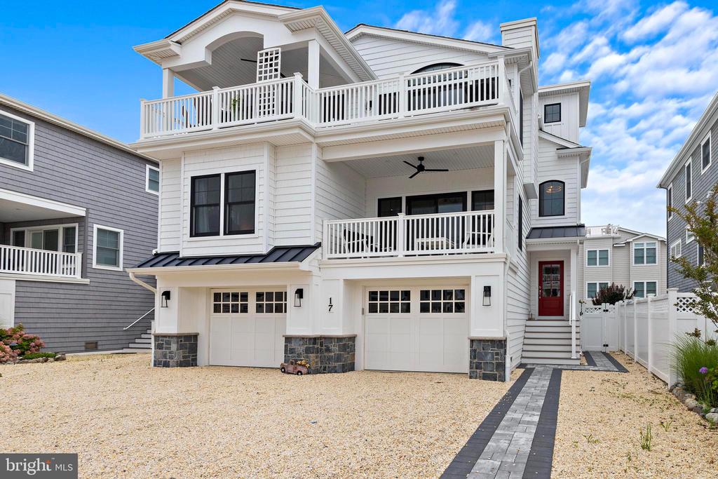 17 W HARDING AVE.