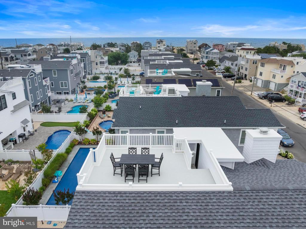 17 W HARDING AVE.