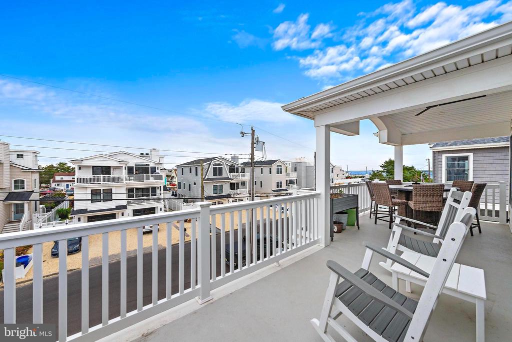 17 W HARDING AVE.