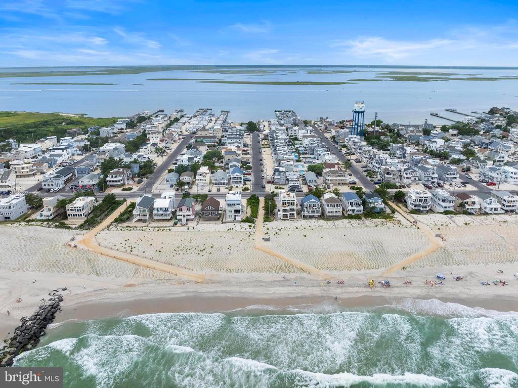 17 W HARDING AVE.