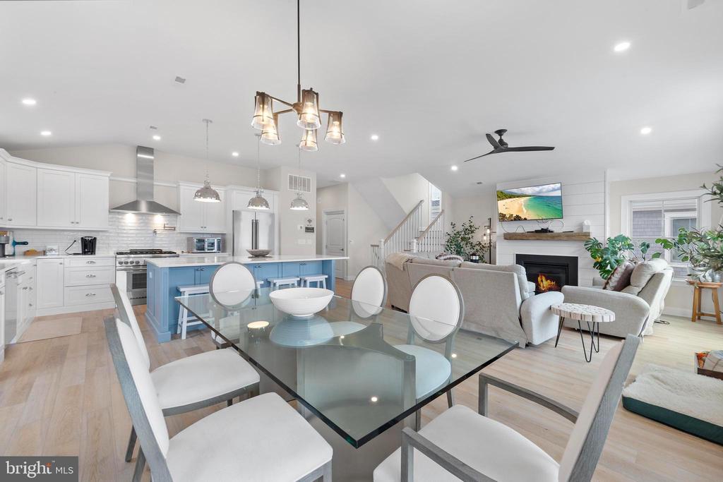 17 W HARDING AVE.