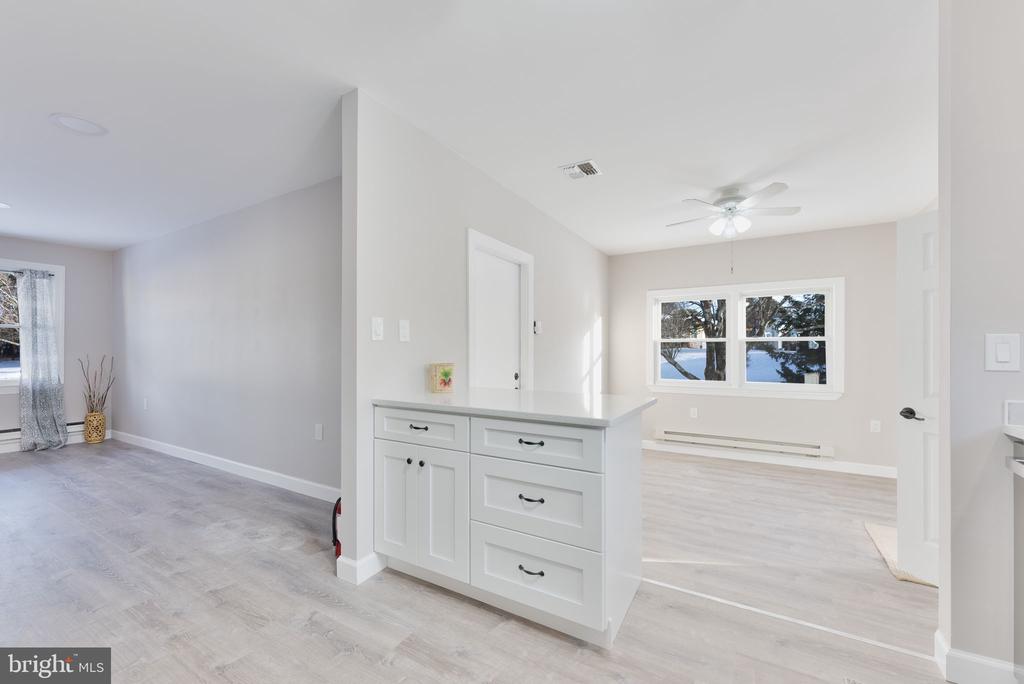 5 GREENMEADOW LANE