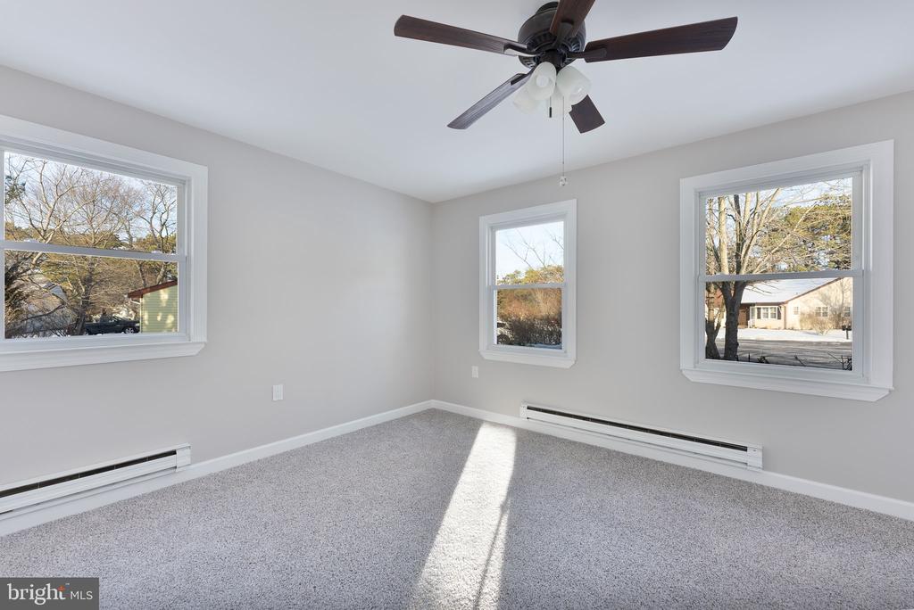 5 GREENMEADOW LANE