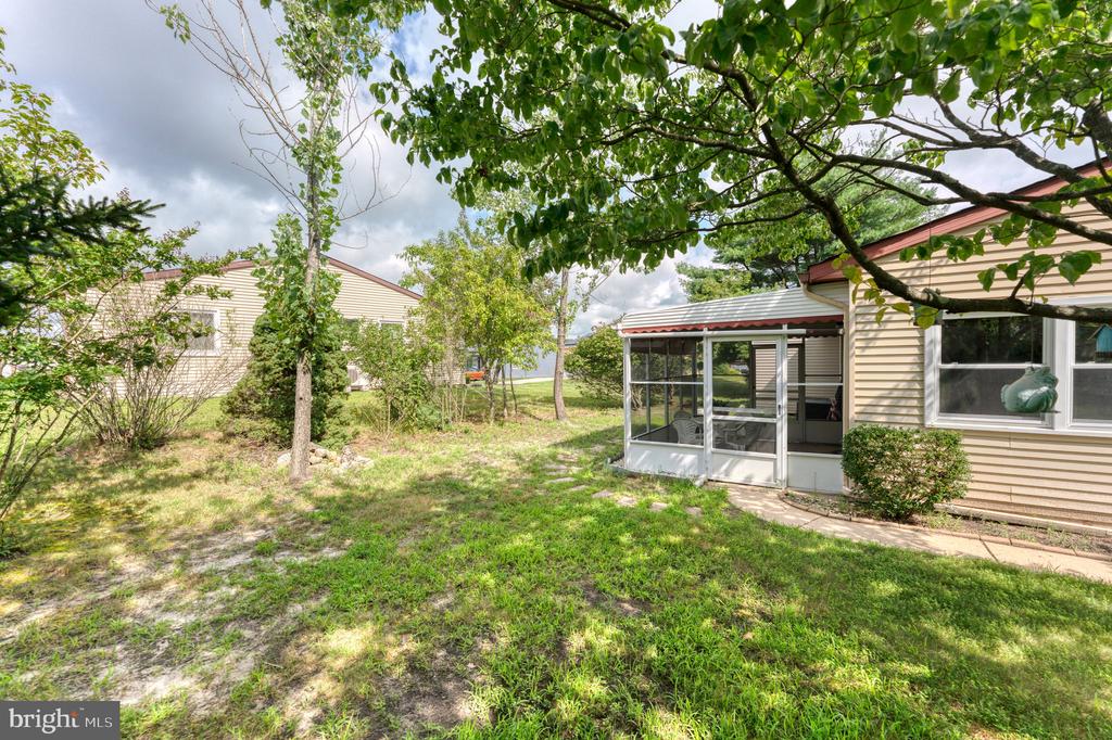 5 GREENMEADOW LANE