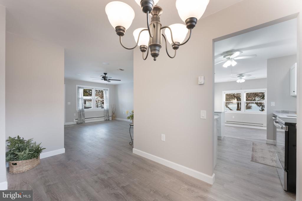 5 GREENMEADOW LANE