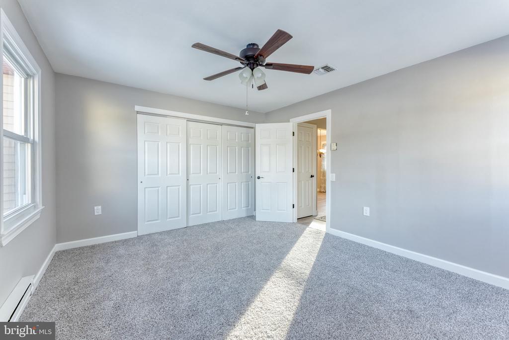 5 GREENMEADOW LANE