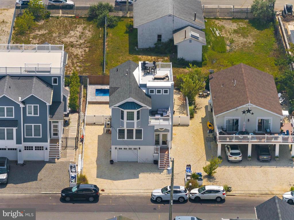 108 S 1ST STREET