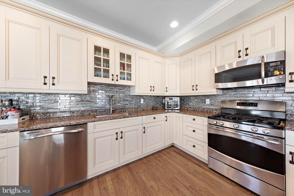 109 W 26 STREET