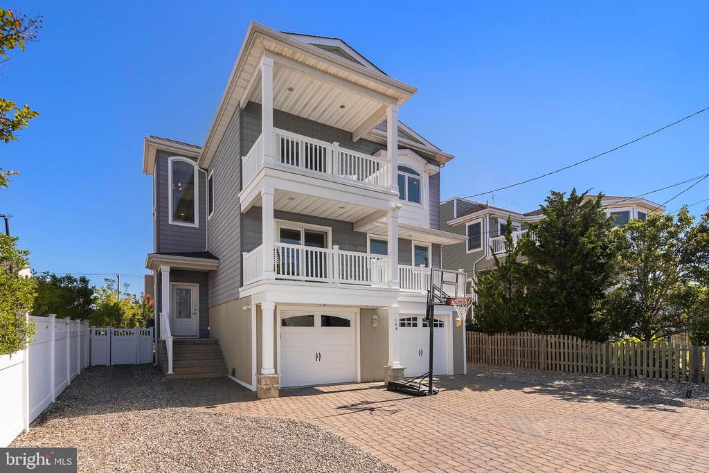 109 W 26 STREET
