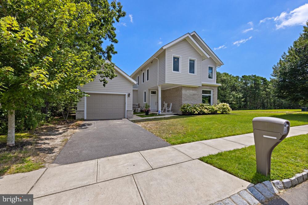299 HAWTHORNE LANE