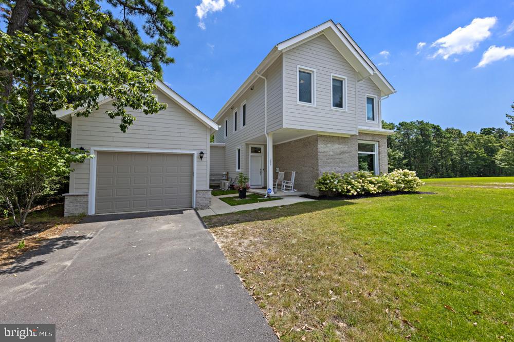 299 HAWTHORNE LANE
