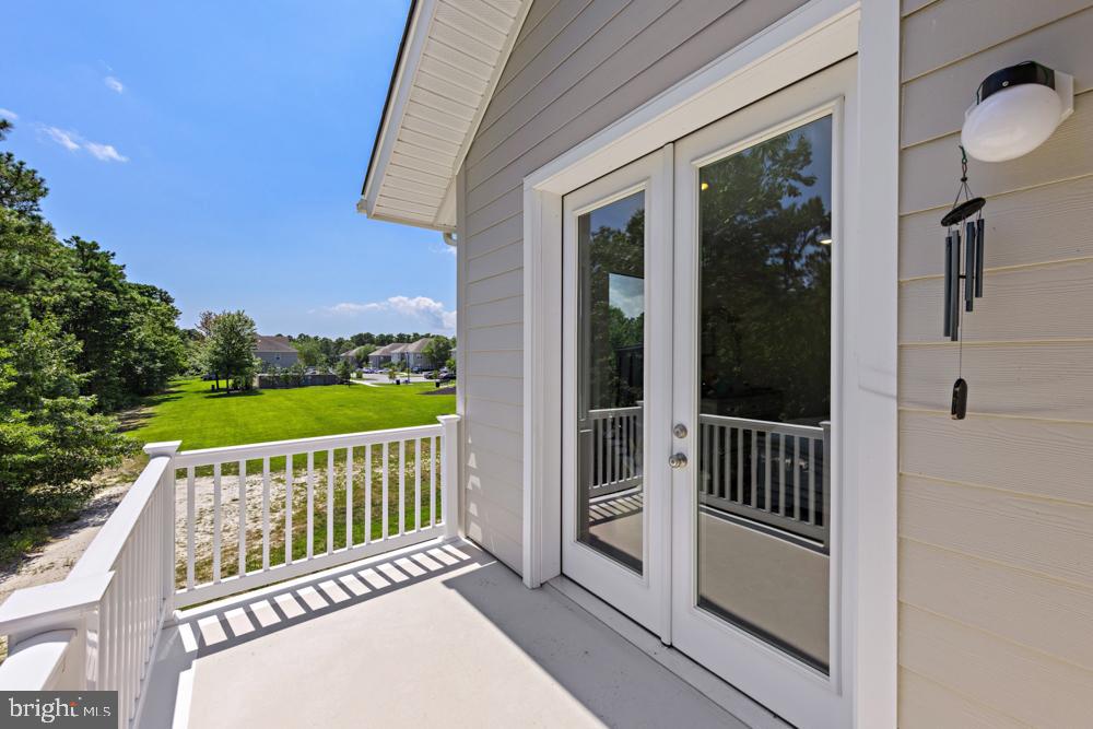 299 HAWTHORNE LANE