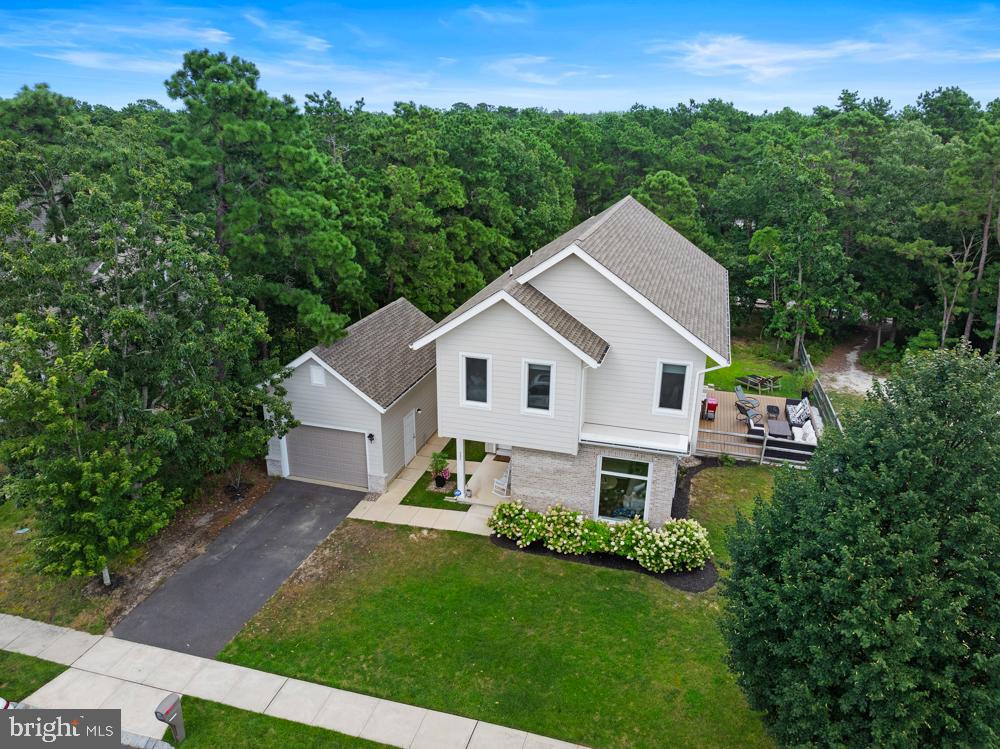 299 HAWTHORNE LANE