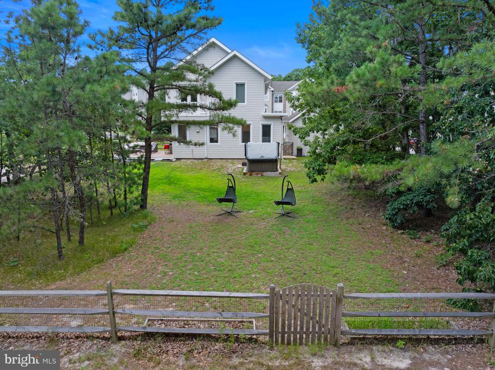 299 HAWTHORNE LANE