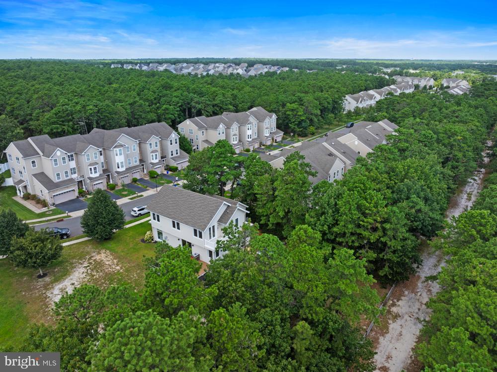 299 HAWTHORNE LANE