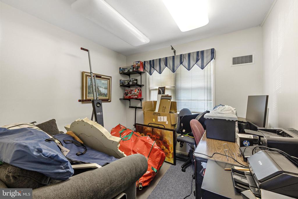 2 E 79TH STREET