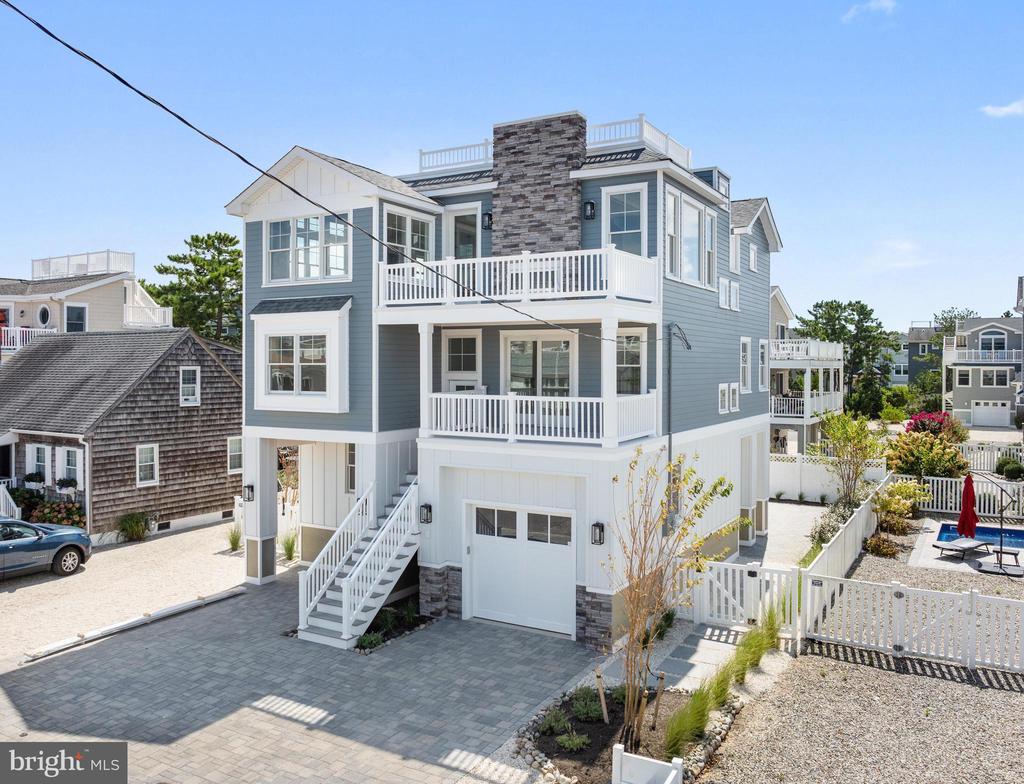 20 W JOSHUA AVENUE