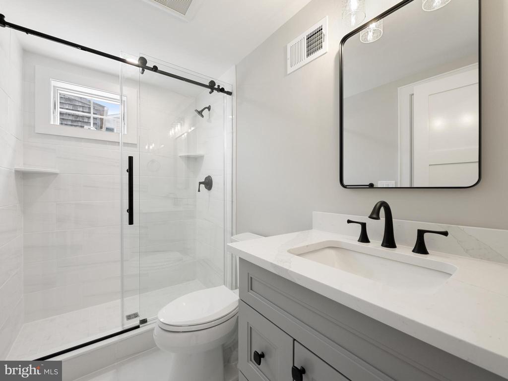 20 W JOSHUA AVENUE